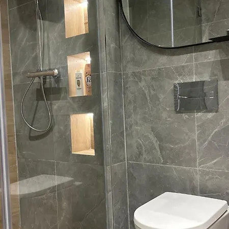 Waterfront Symphony 1bdr - Na Vodi Appartement *