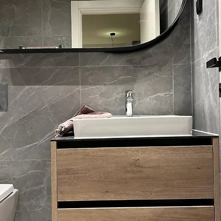 Waterfront Symphony 1bdr - Na Vodi *